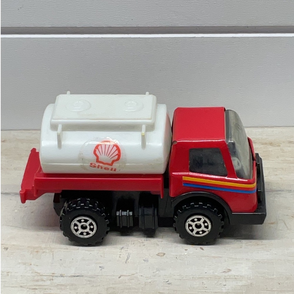 Vintage Shell Oil Tanker Truck Toy Red White Plastic 3.5 Inch Made in China